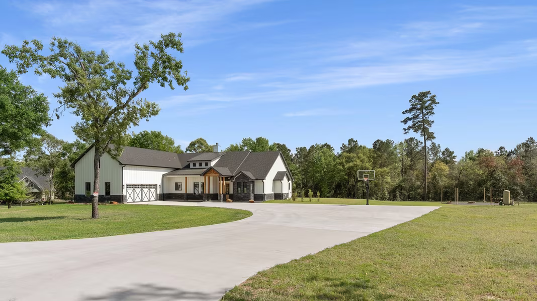 Photo 3 of 14741 Edwards Road, Montgomery, TX