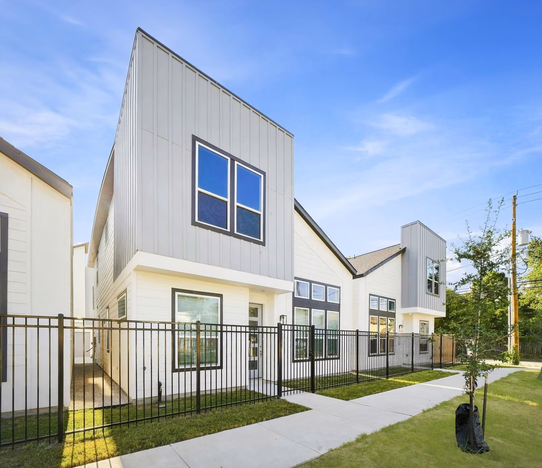 Photo 2 of 6071 Cebra Street, Houston, TX
