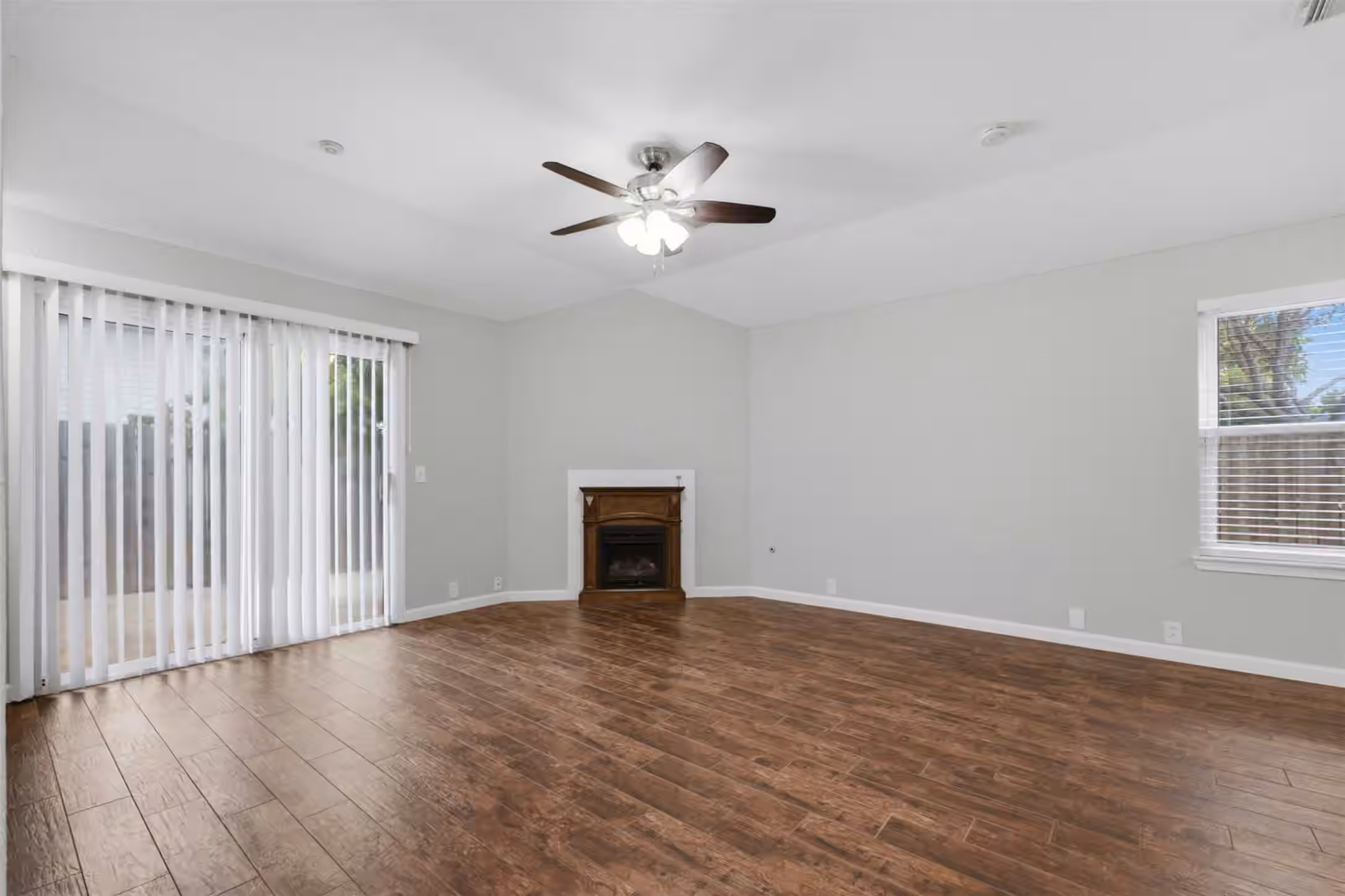 Photo 7 of 19702 Canyon Gate Court, Katy, TX