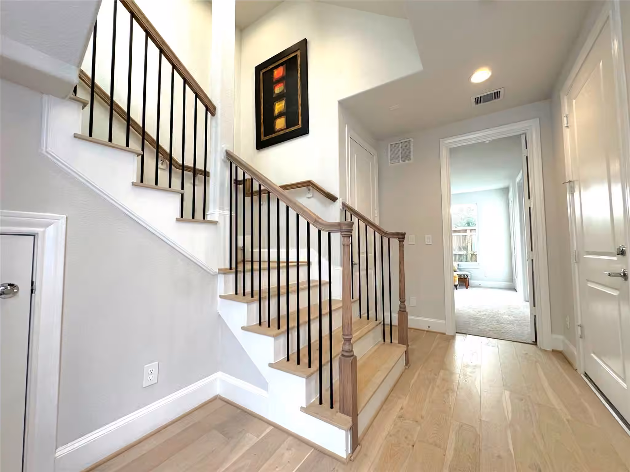 Photo 3 of 819 Bringhurst Street, Houston, TX