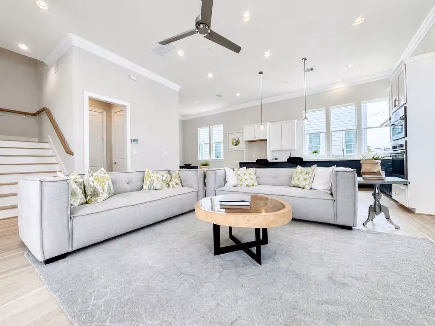 Photo 5 of 819 Bringhurst Street, Houston, TX