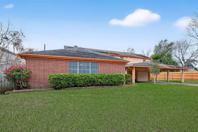 Photo 2 of 807 Ruth Street 805 807, Baytown, TX
