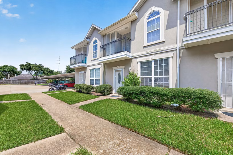 Photo 2 of 11045 Landswalk Drive 122, Houston, TX