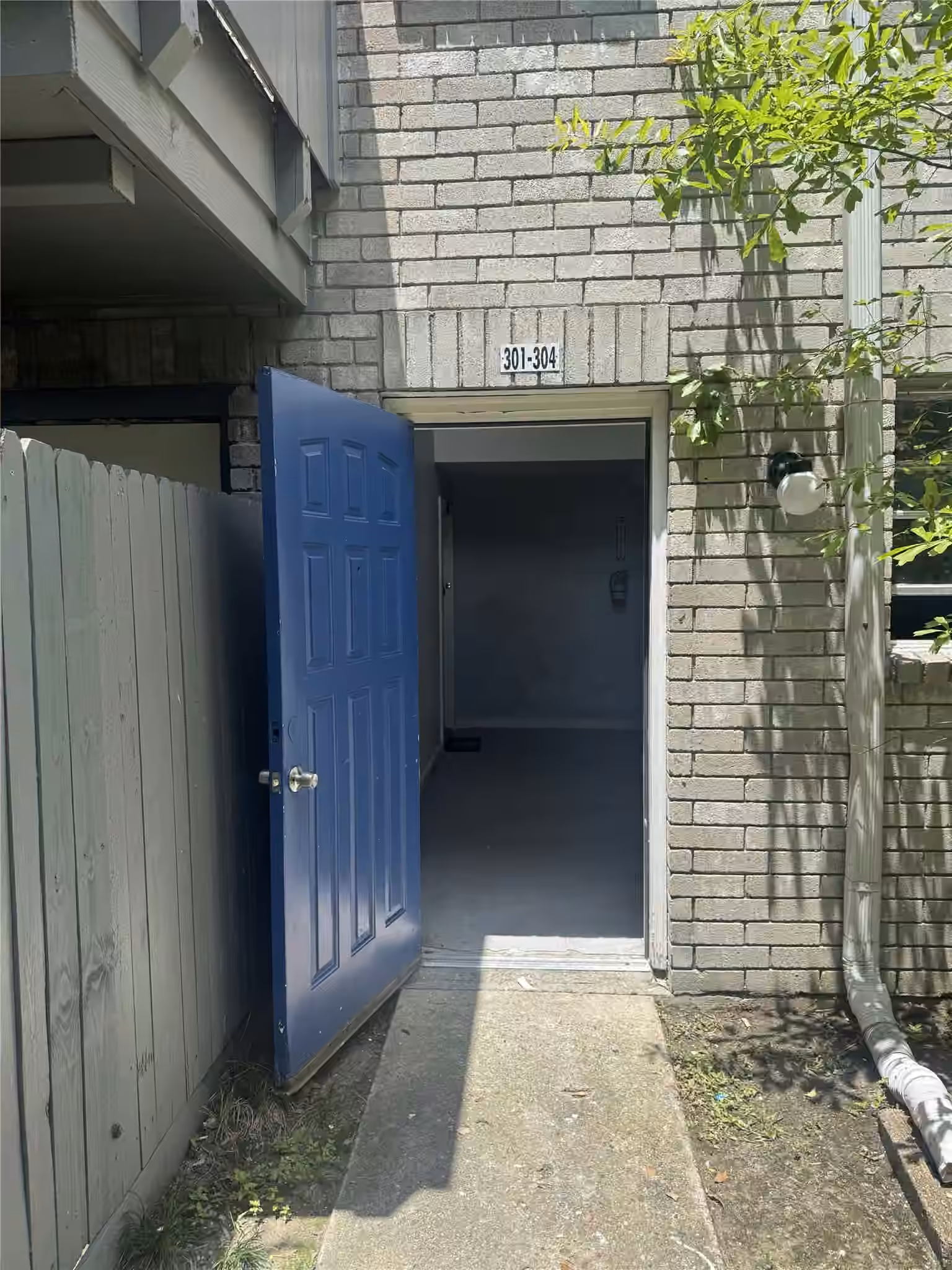 Photo 3 of 9700 Leawood Boulevard 301, Houston, TX