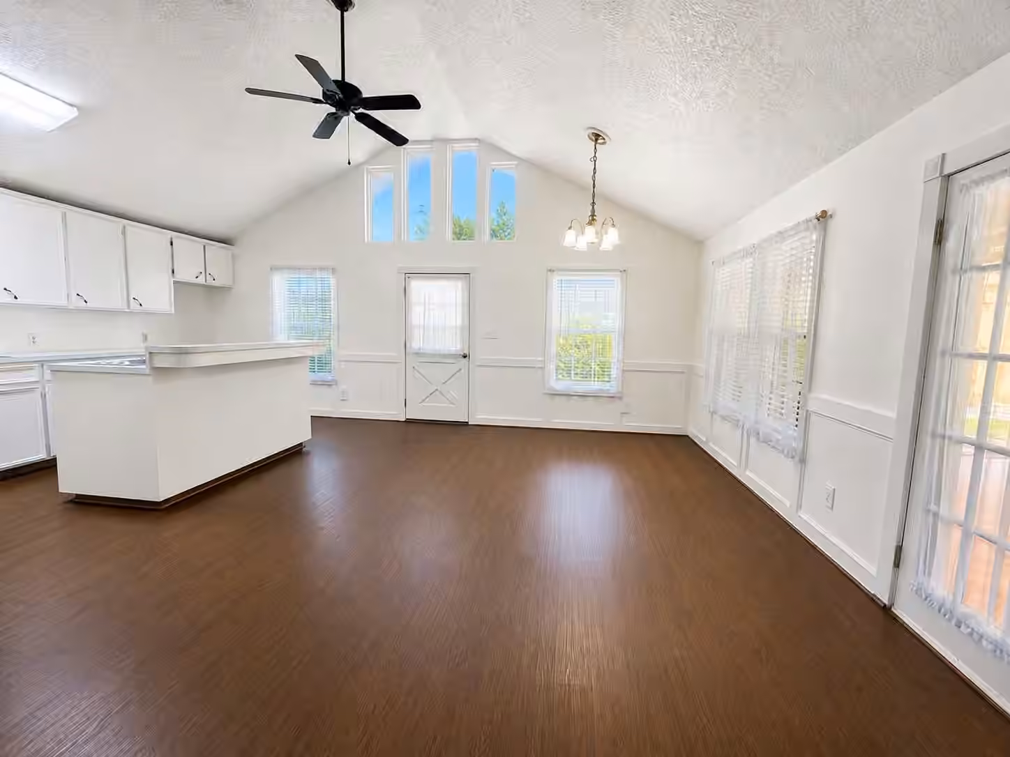 Photo 4 of 4902 Magnolia Lane, Old River Winfree, TX