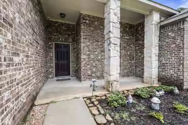 Photo 5 of 9850 Hunter Springs, Conroe, TX