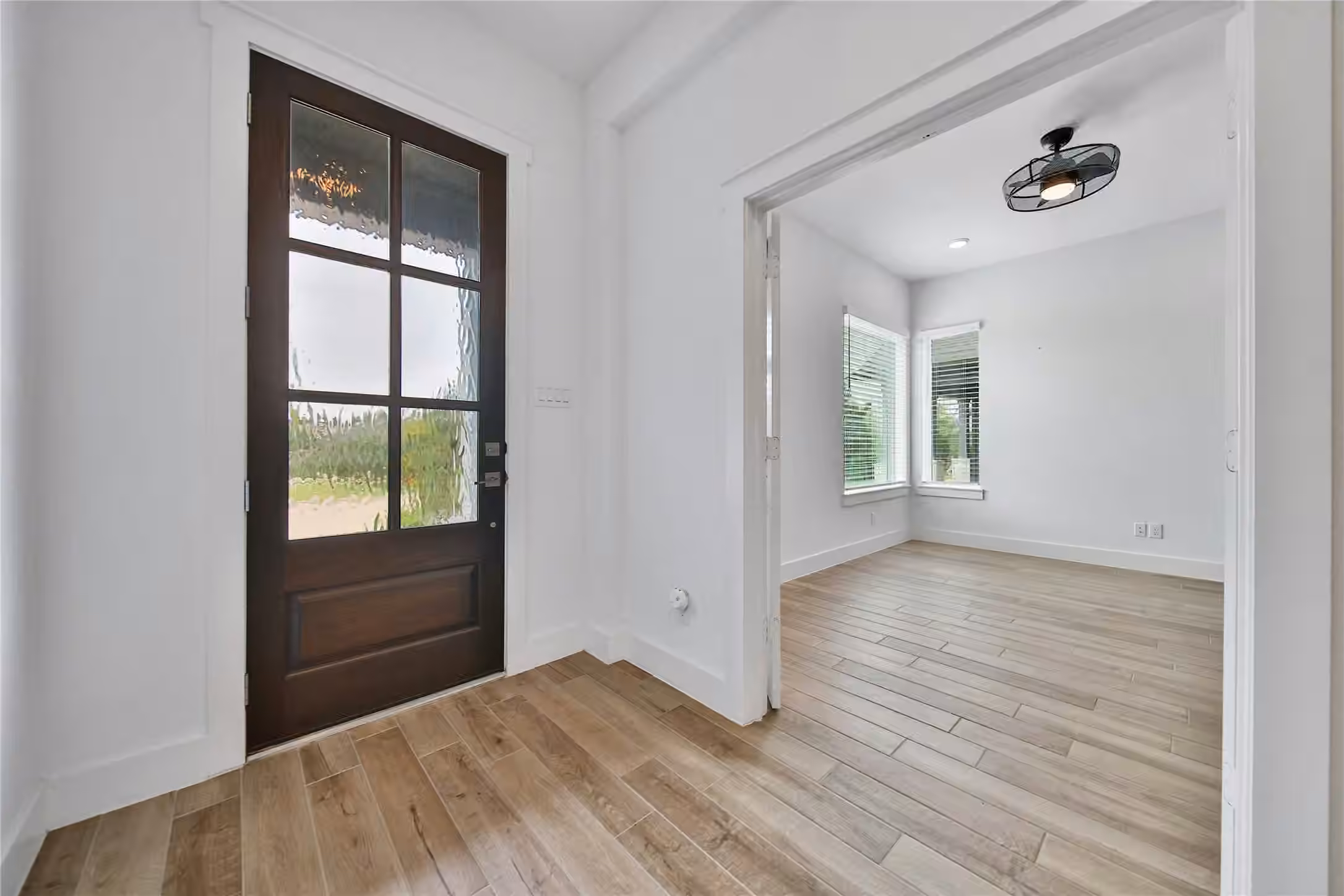 Photo 3 of 28738 Shoalhaven Court, Fulshear, TX