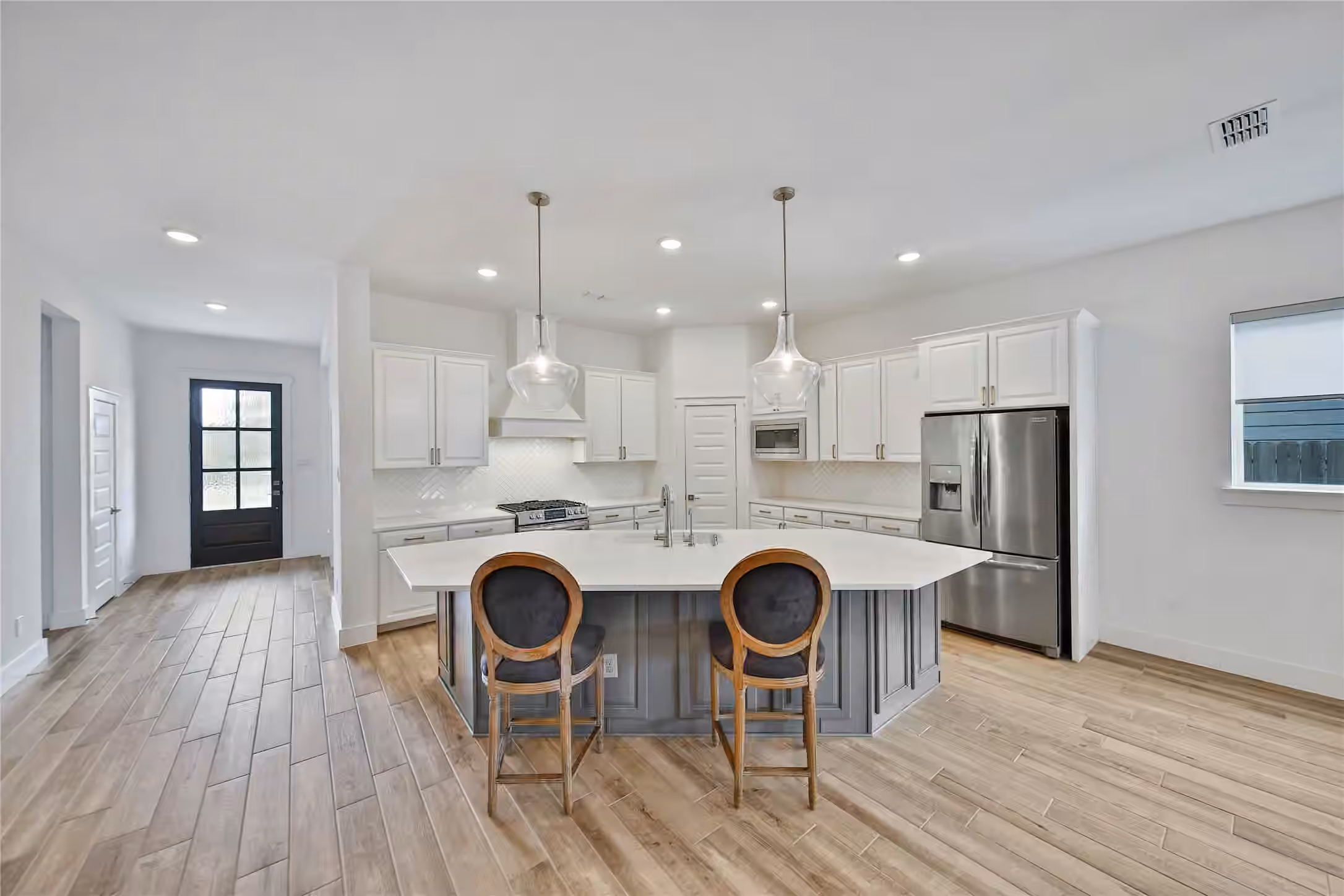 Photo 7 of 28738 Shoalhaven Court, Fulshear, TX