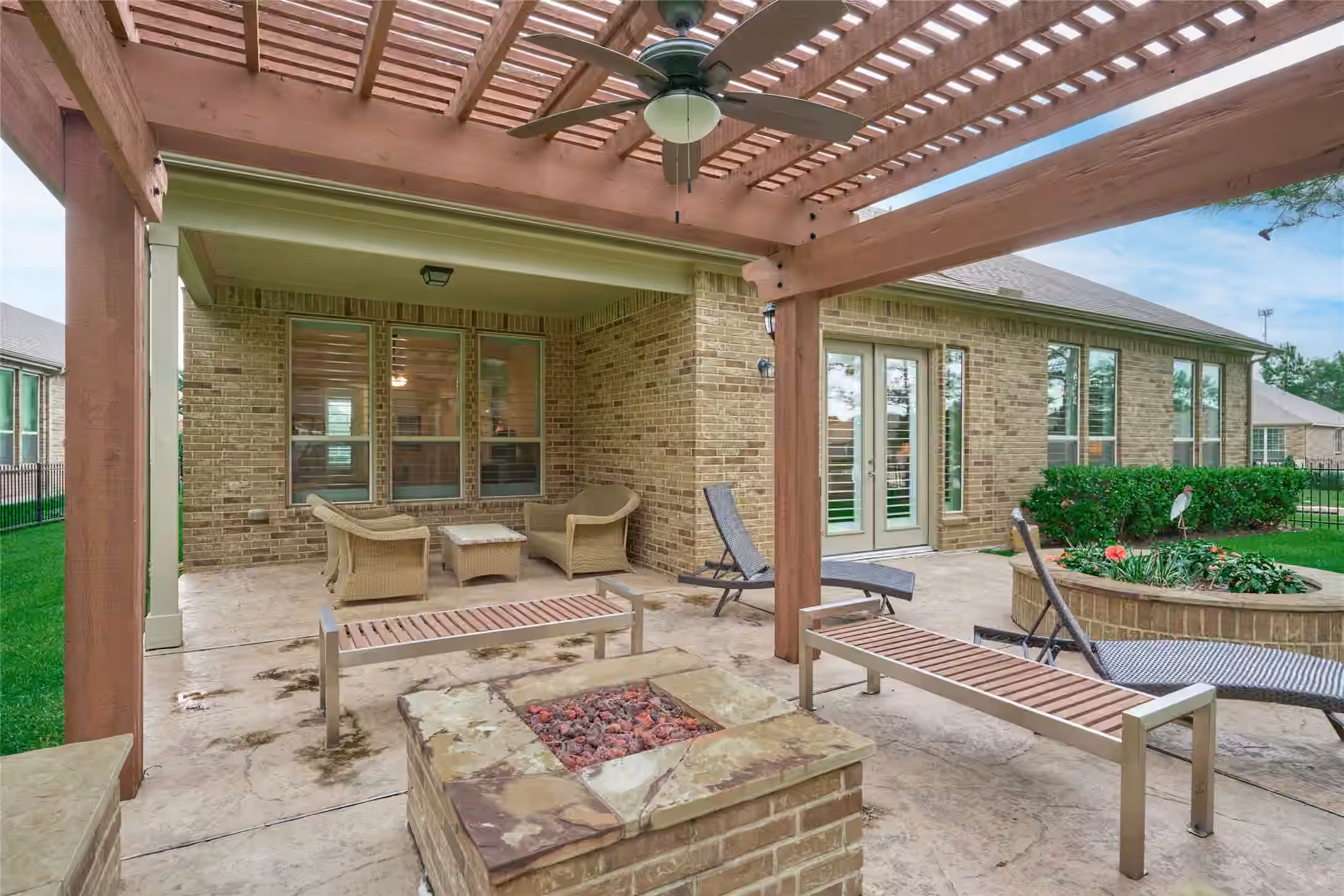 Photo 4 of 230 Connemara Drive, The Woodlands, TX
