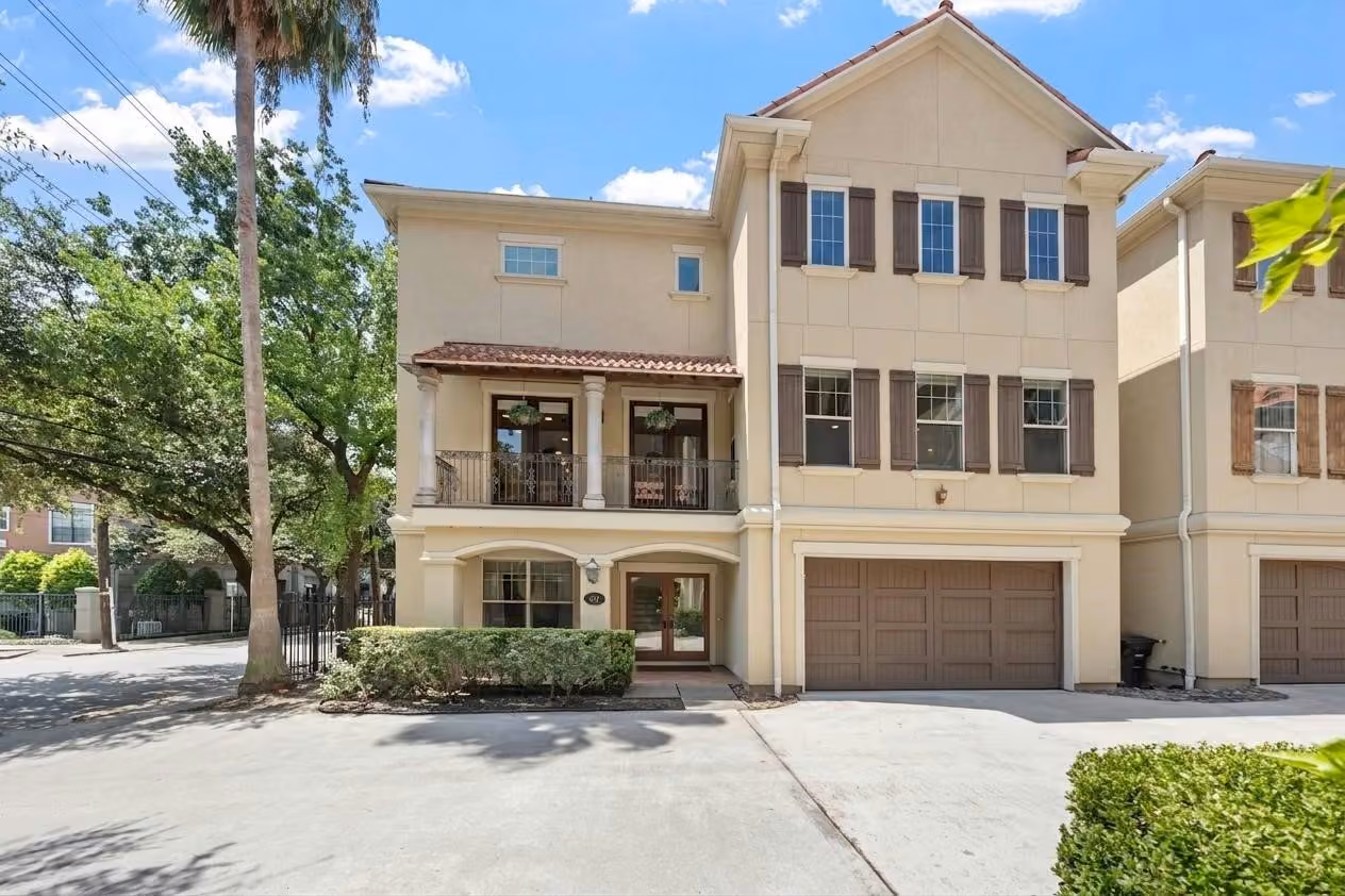 Photo 2 of 427 Jackson Hill Street, Houston, TX