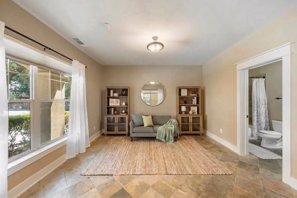 Photo 6 of 427 Jackson Hill Street, Houston, TX