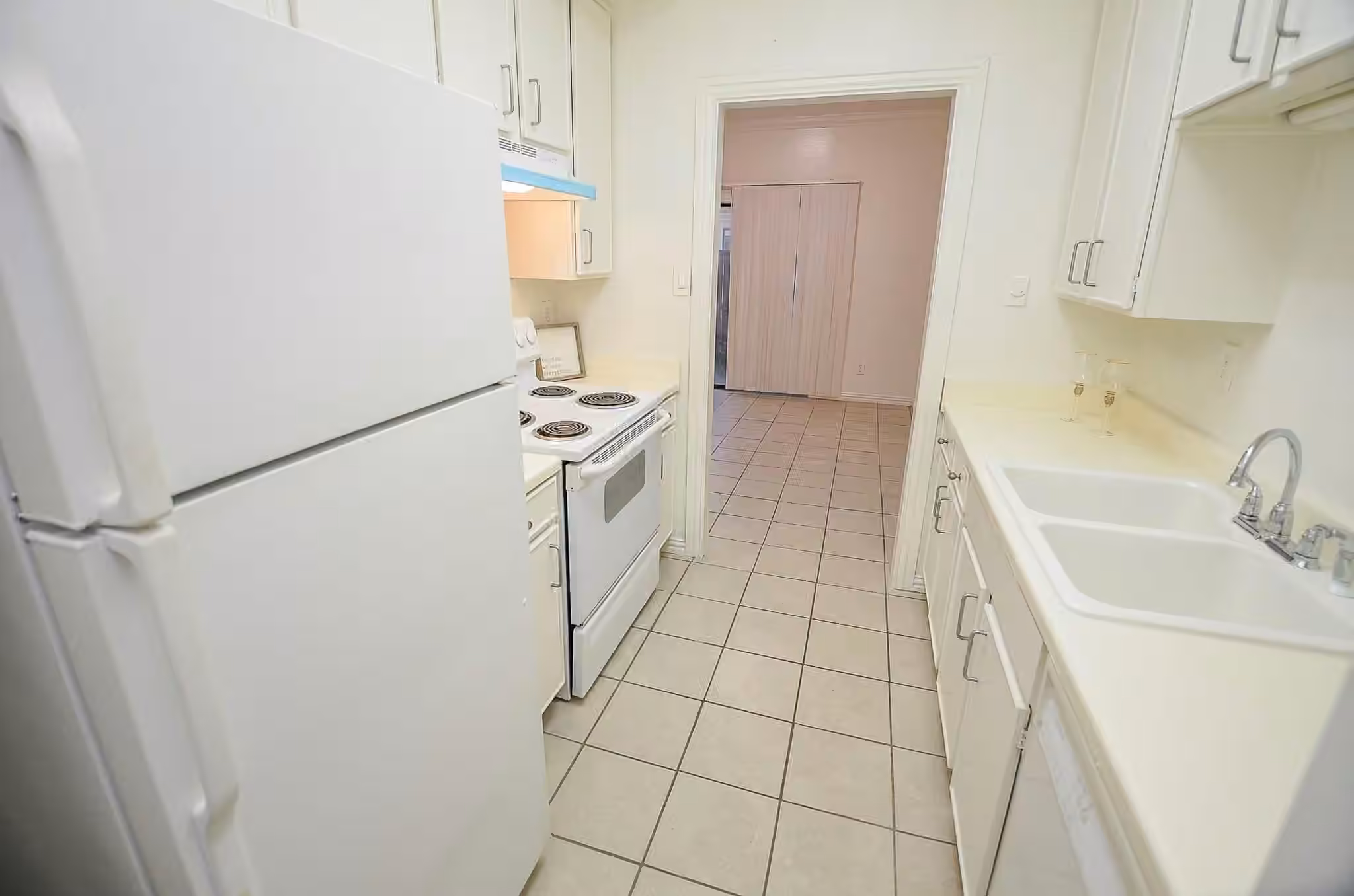 Photo 5 of 9707 Richmond Avenue 109, Houston, TX