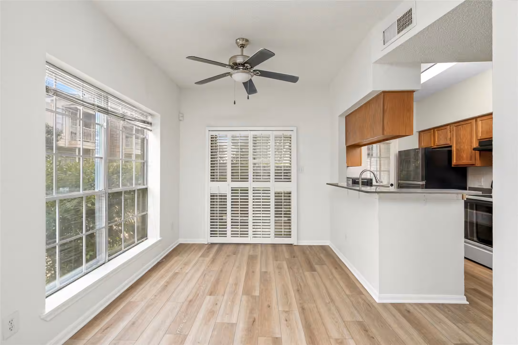 Photo 4 of 7575 Cambridge Street 1201, Houston, TX