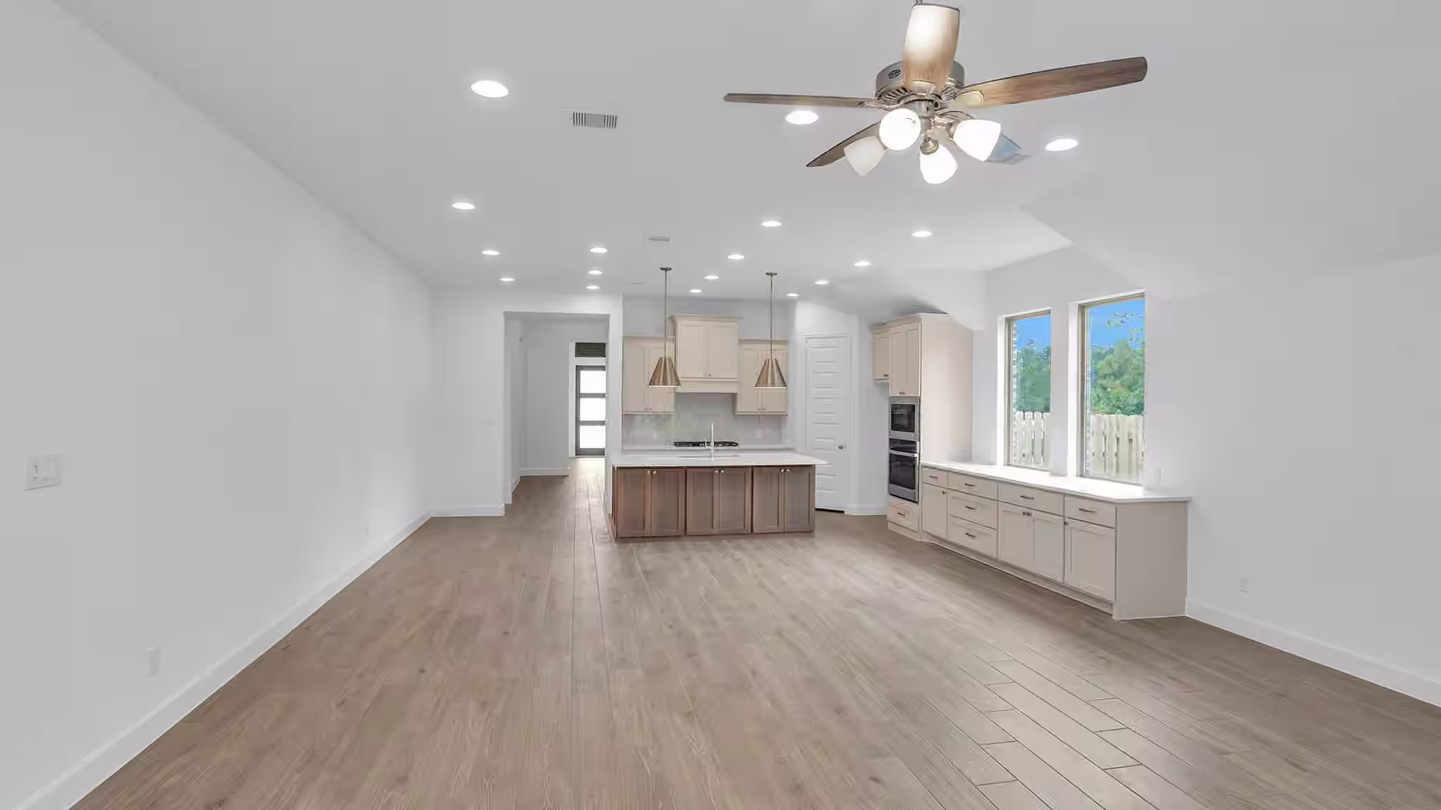 Photo 5 of 41462 Threadgill Way, Montgomery, TX