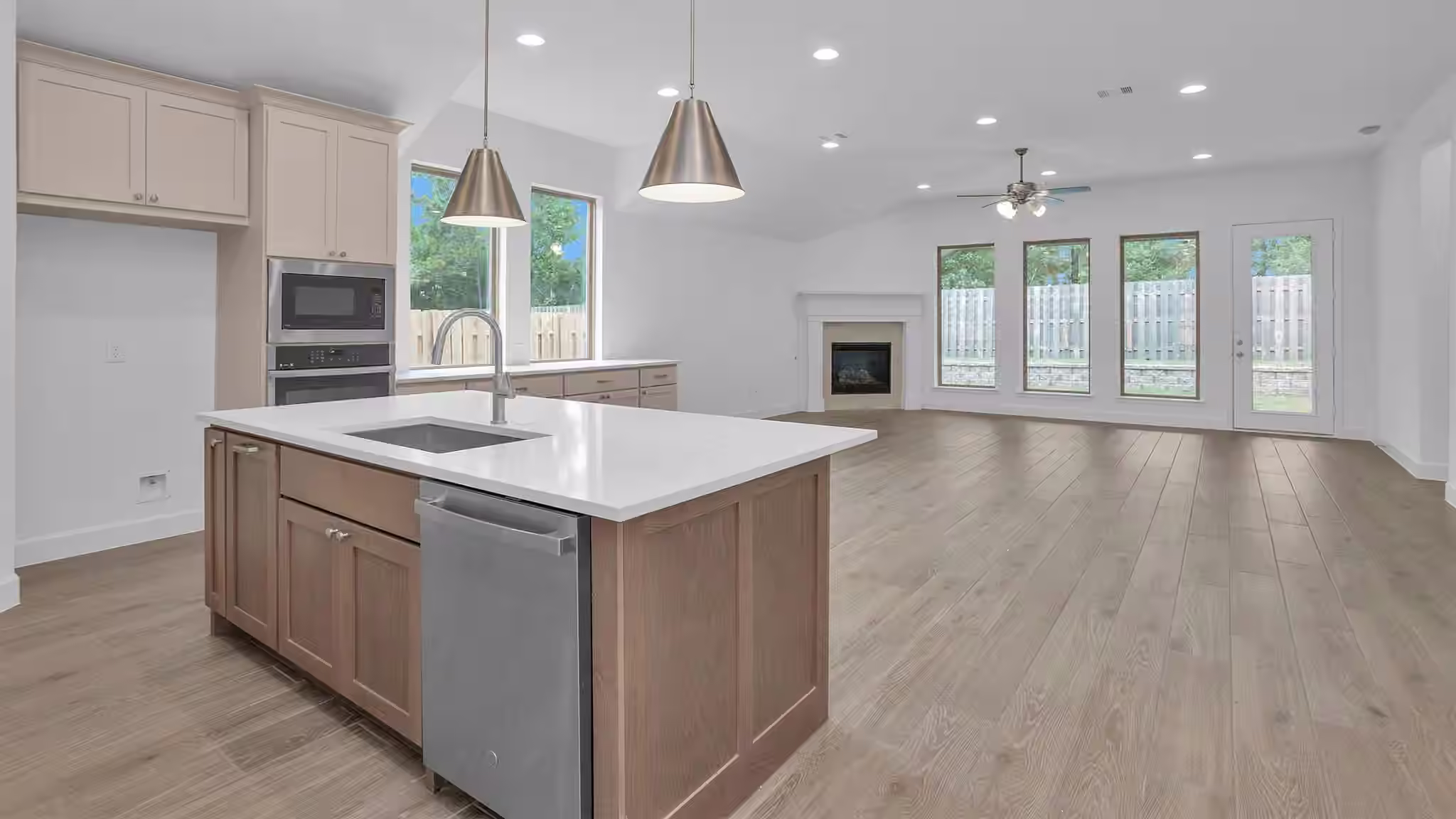 Photo 7 of 41462 Threadgill Way, Montgomery, TX