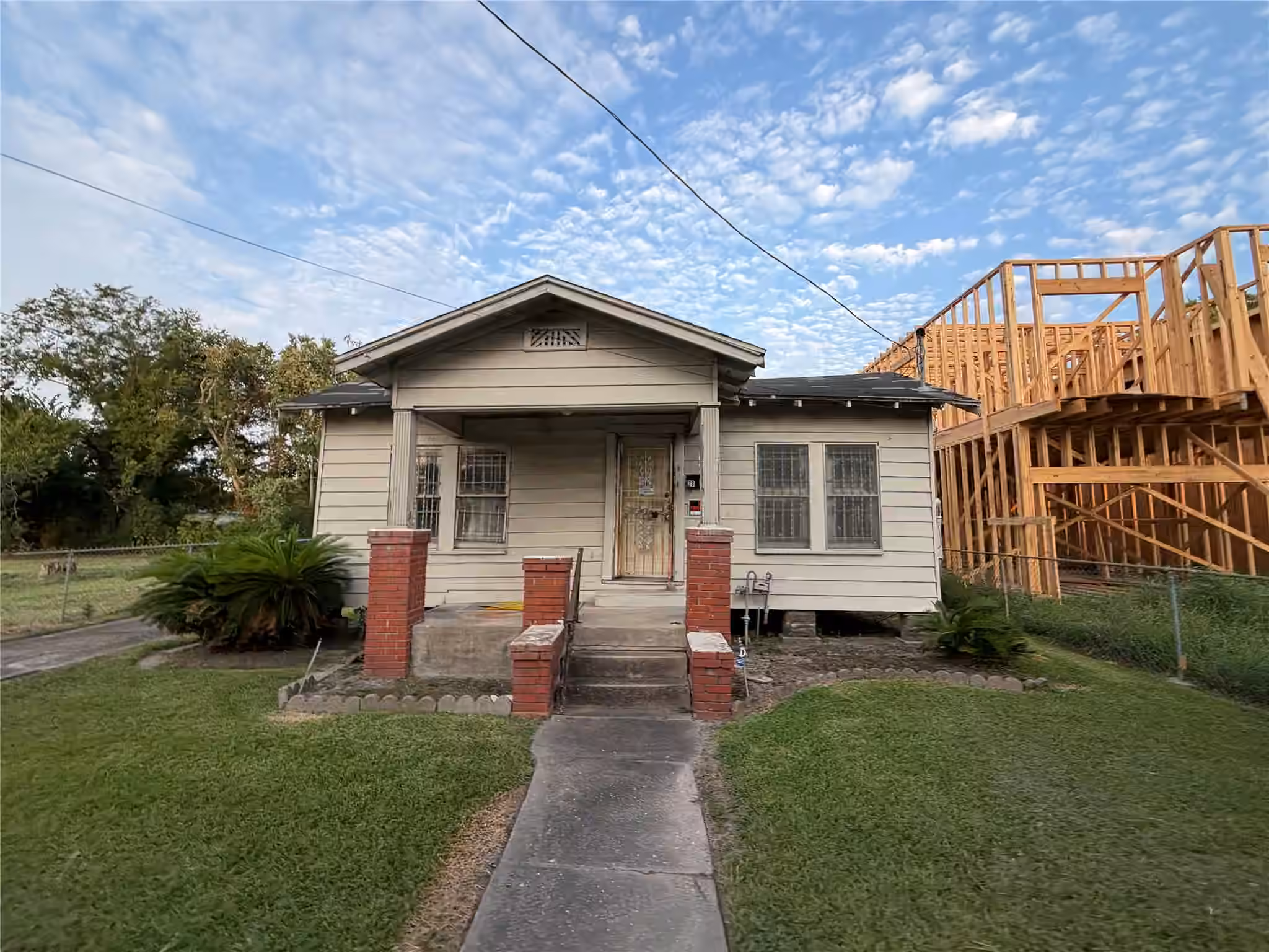 Photo of 2805 Brackenridge Street, Houston, TX