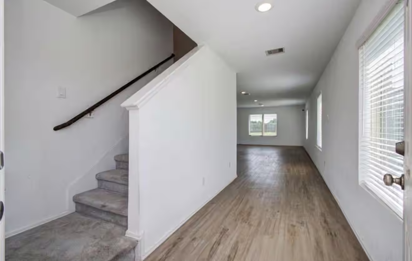 Photo 2 of 1103 Millers Pass, Rosenberg, TX
