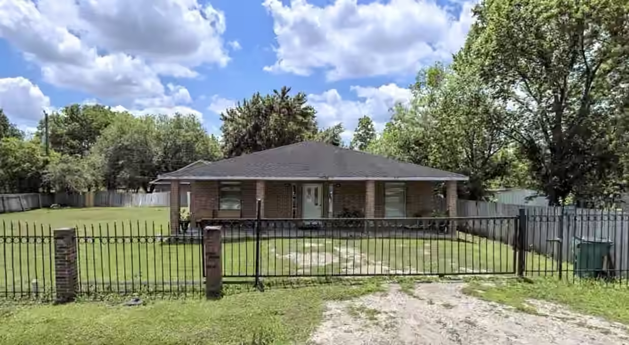 Photo of 406 Manor Avenue, Arcola, TX