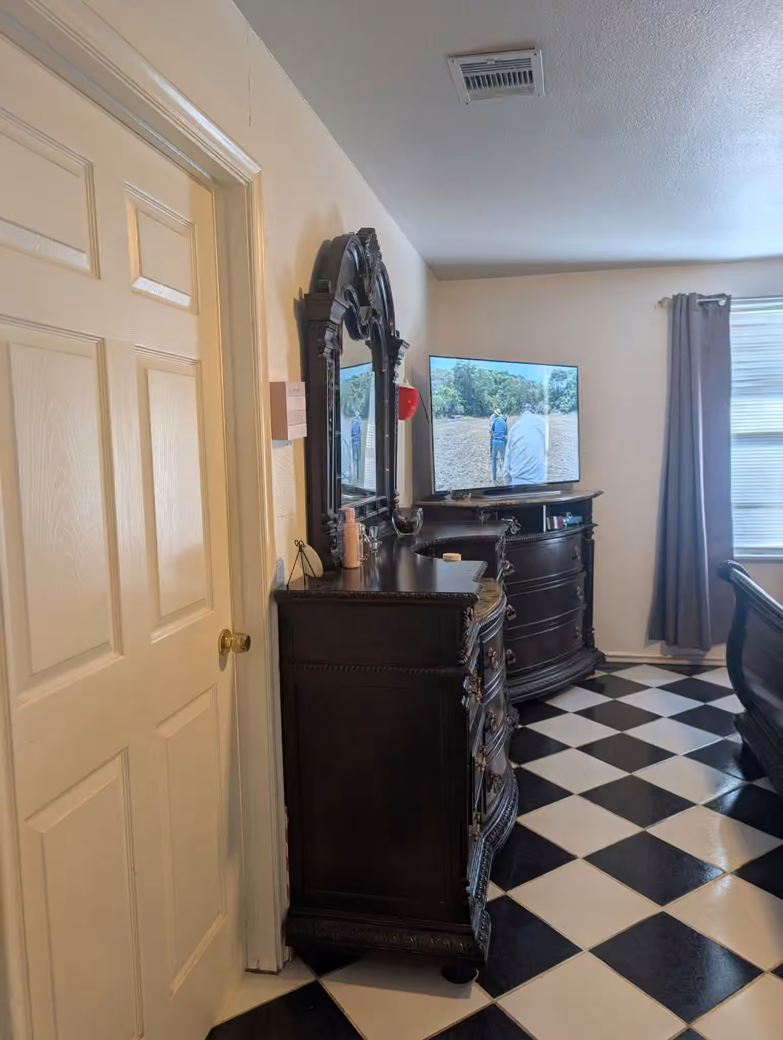 Photo 5 of 406 Manor Avenue, Arcola, TX