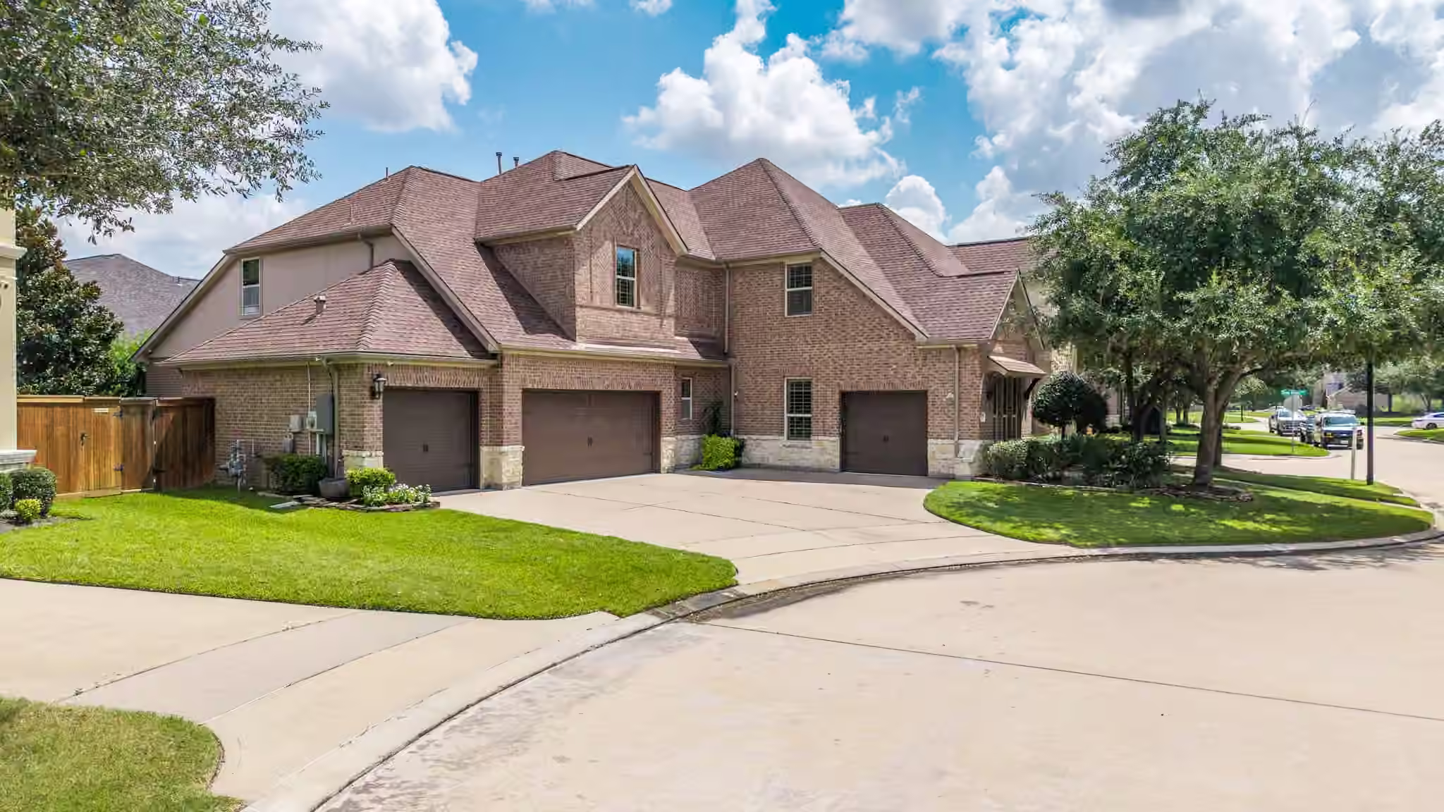 Photo 4 of 17918 Lake Nocona Court, Cypress, TX