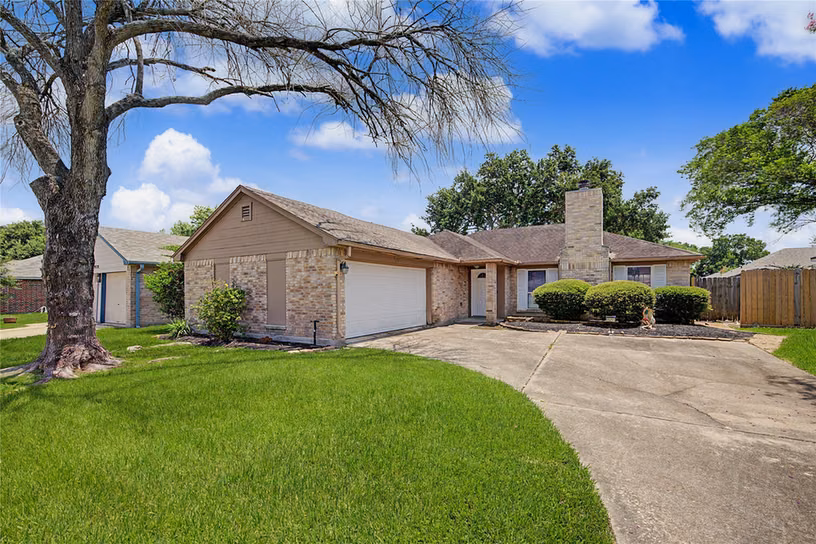 Photo 3 of 19215 Haystream Drive, Katy, TX