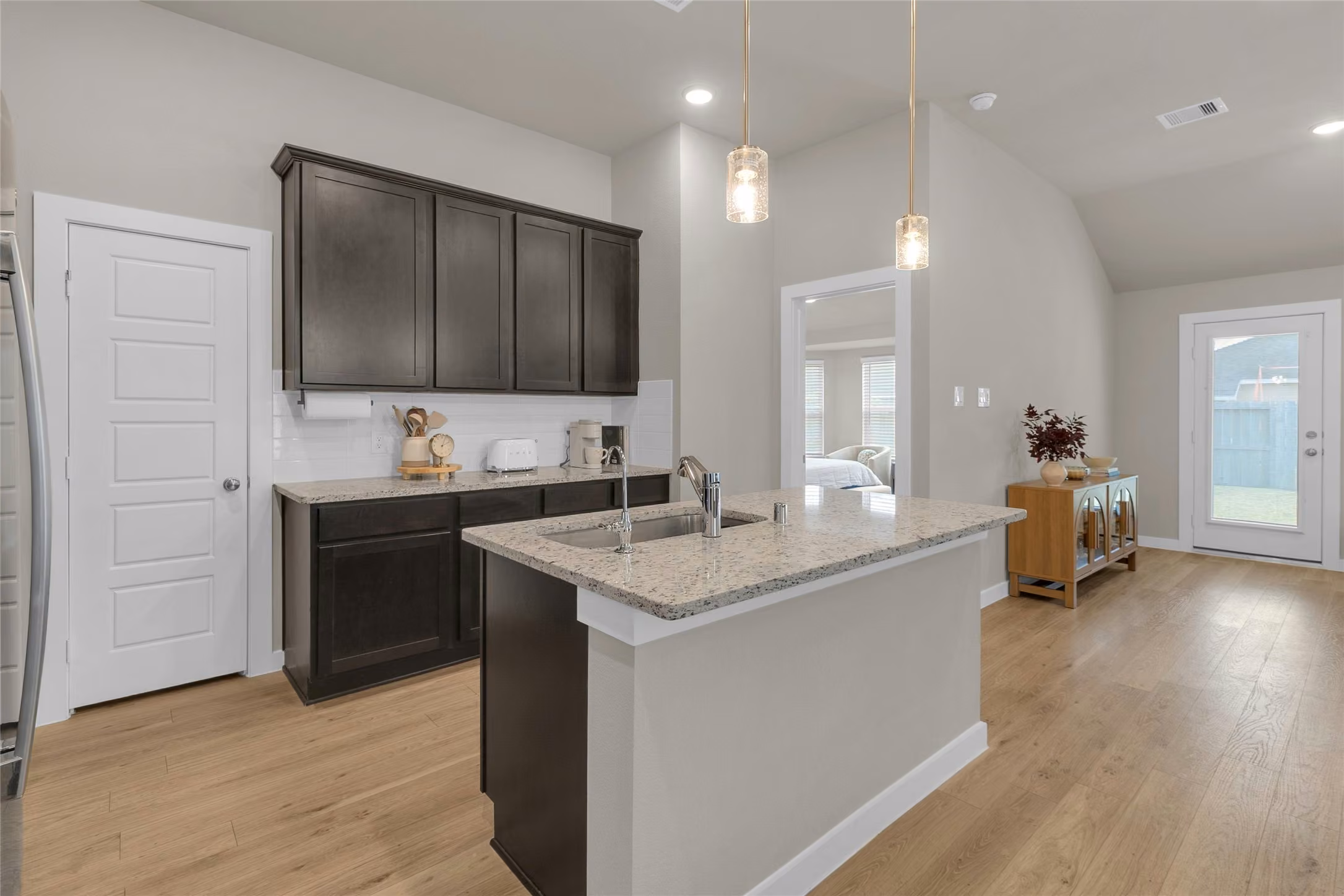 Photo 6 of 1207 Cavalry Junction Drive, Alvin, TX