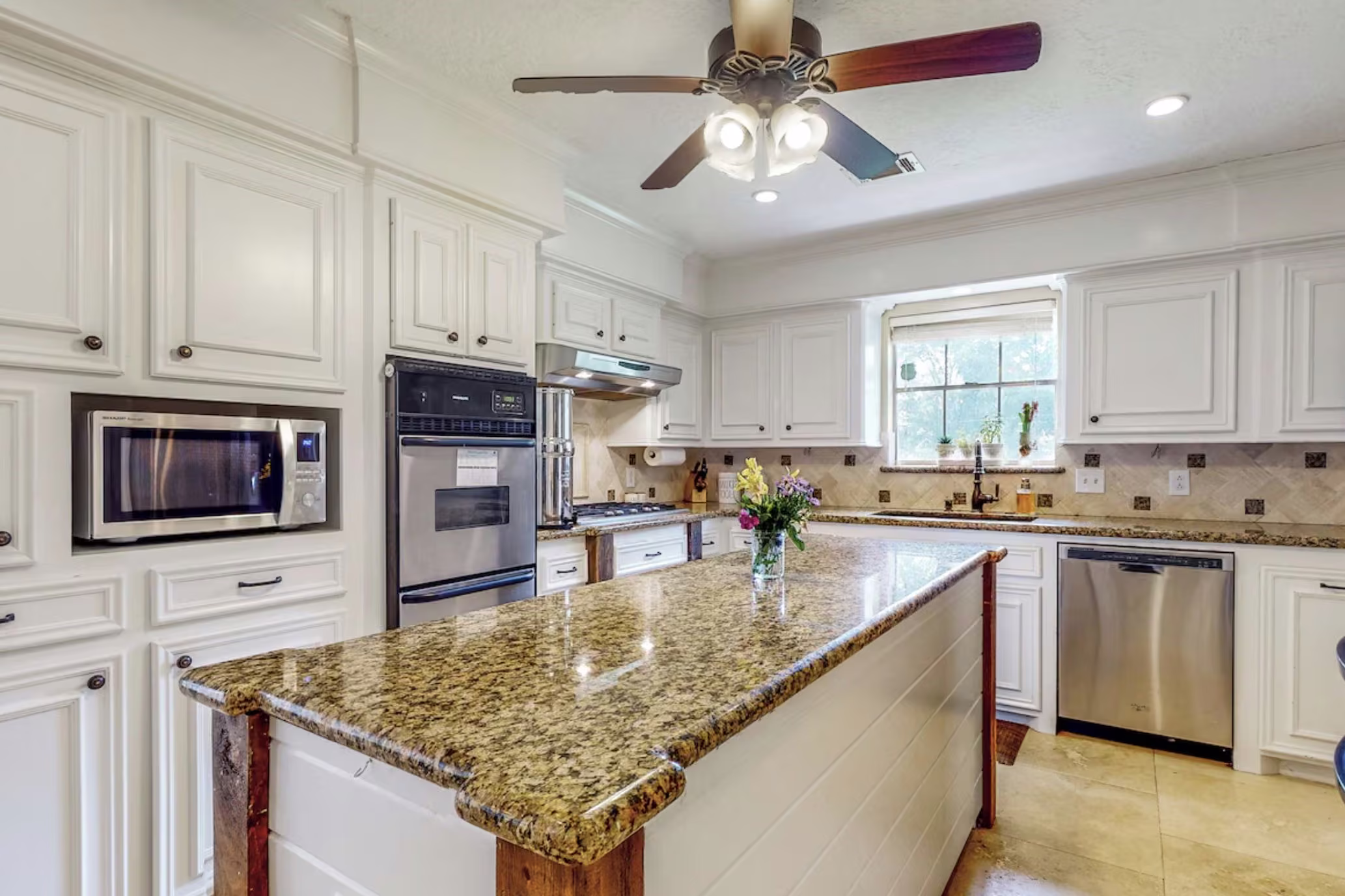 Photo 7 of 30819 Quinn Road, Tomball, TX