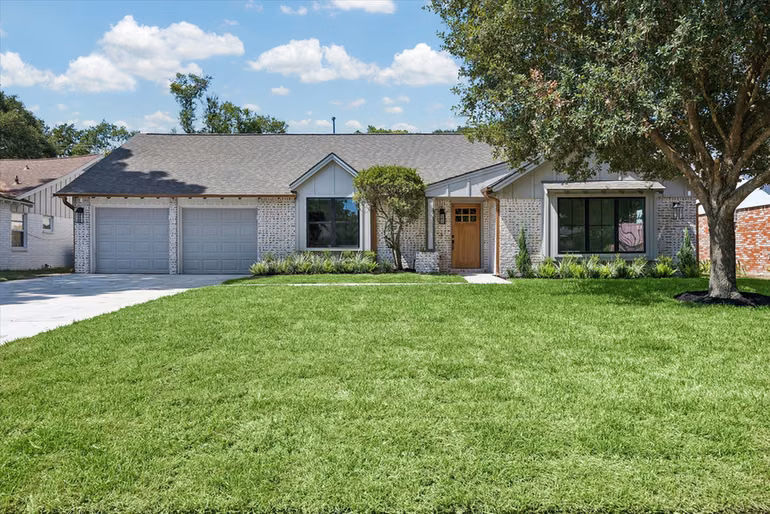 Photo of 10422 Timberoak Drive, Houston, TX