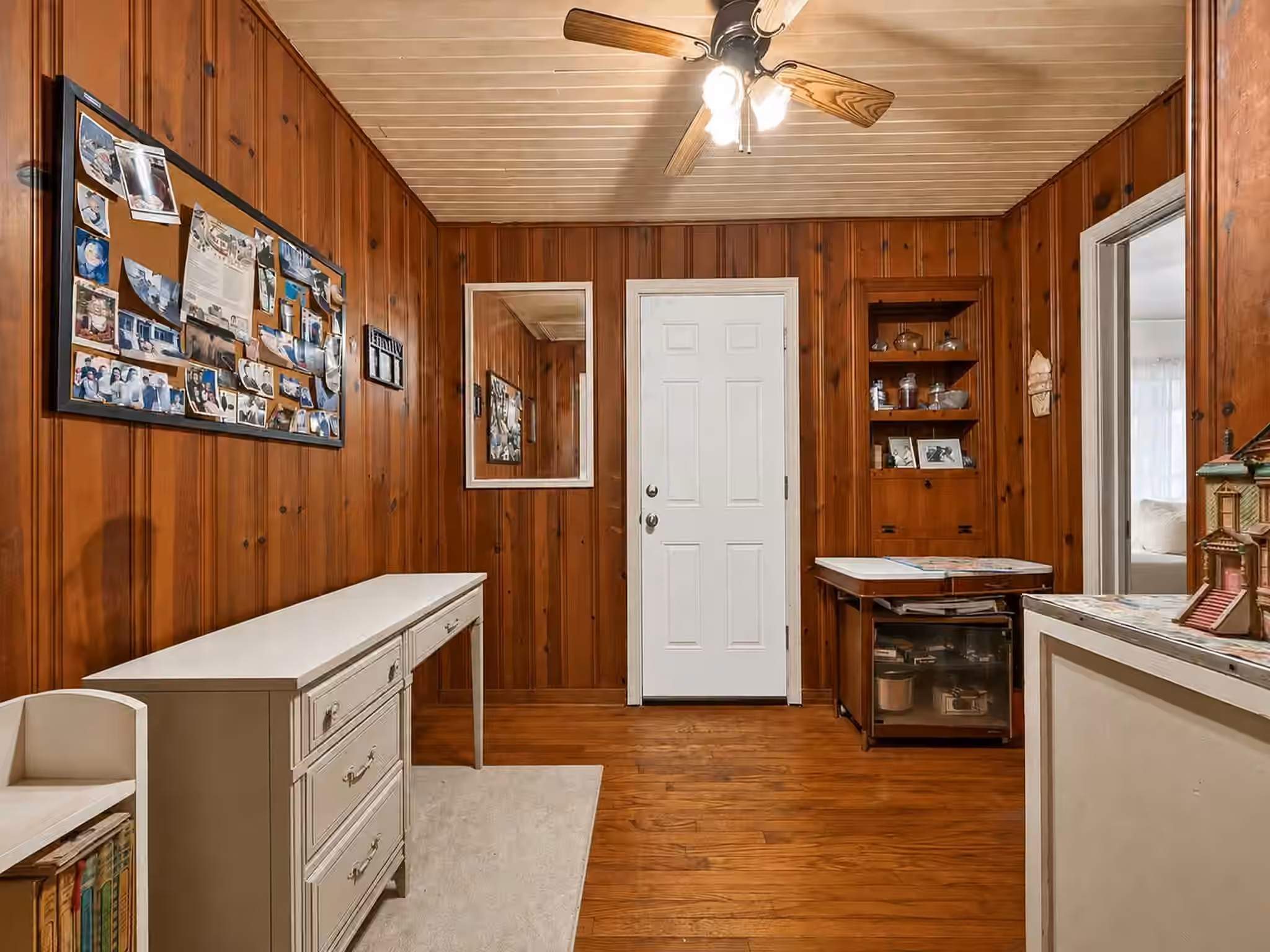 Photo 5 of 3514 Commerce Street, Damon, TX