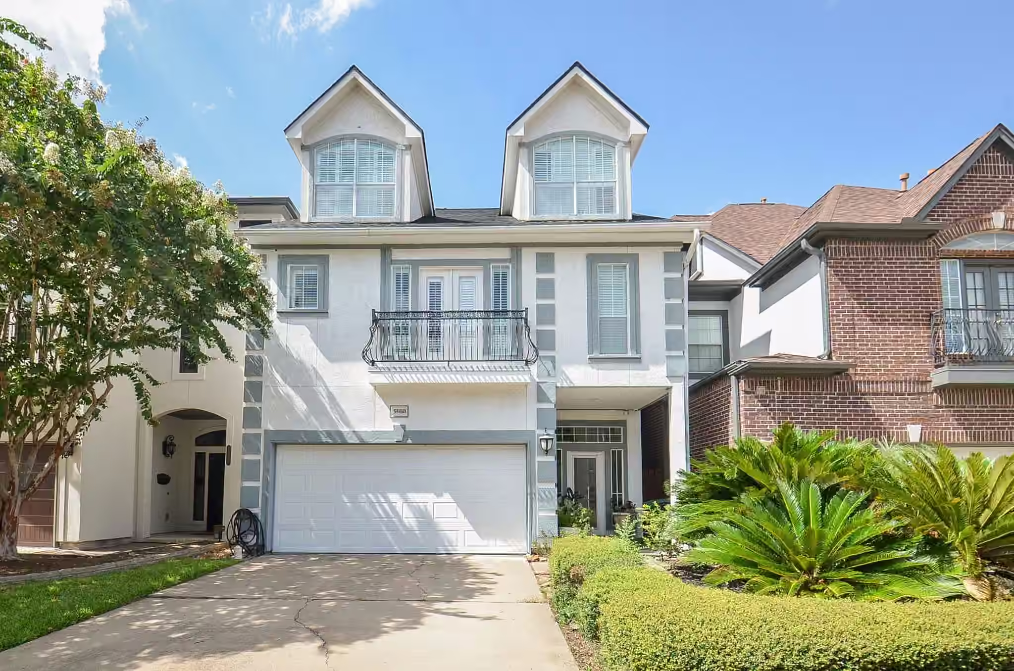 Photo 2 of 5360 Mcculloch Circle, Houston, TX