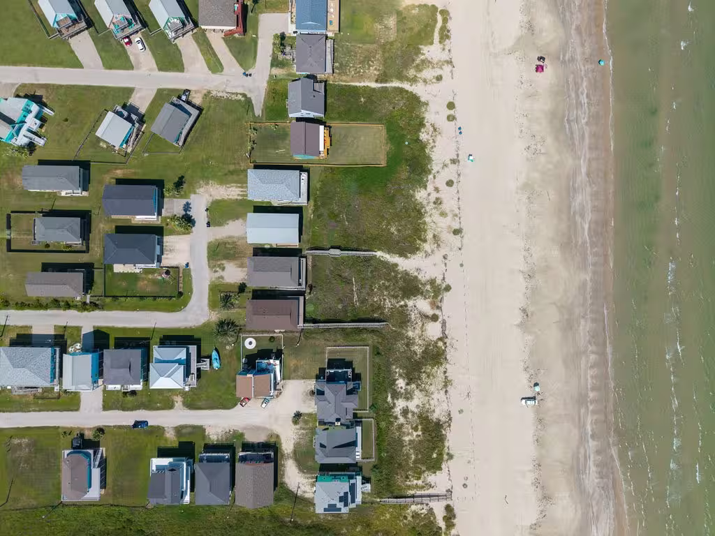 Photo 3 of 128 Mar Vista Court, Surfside Beach, TX