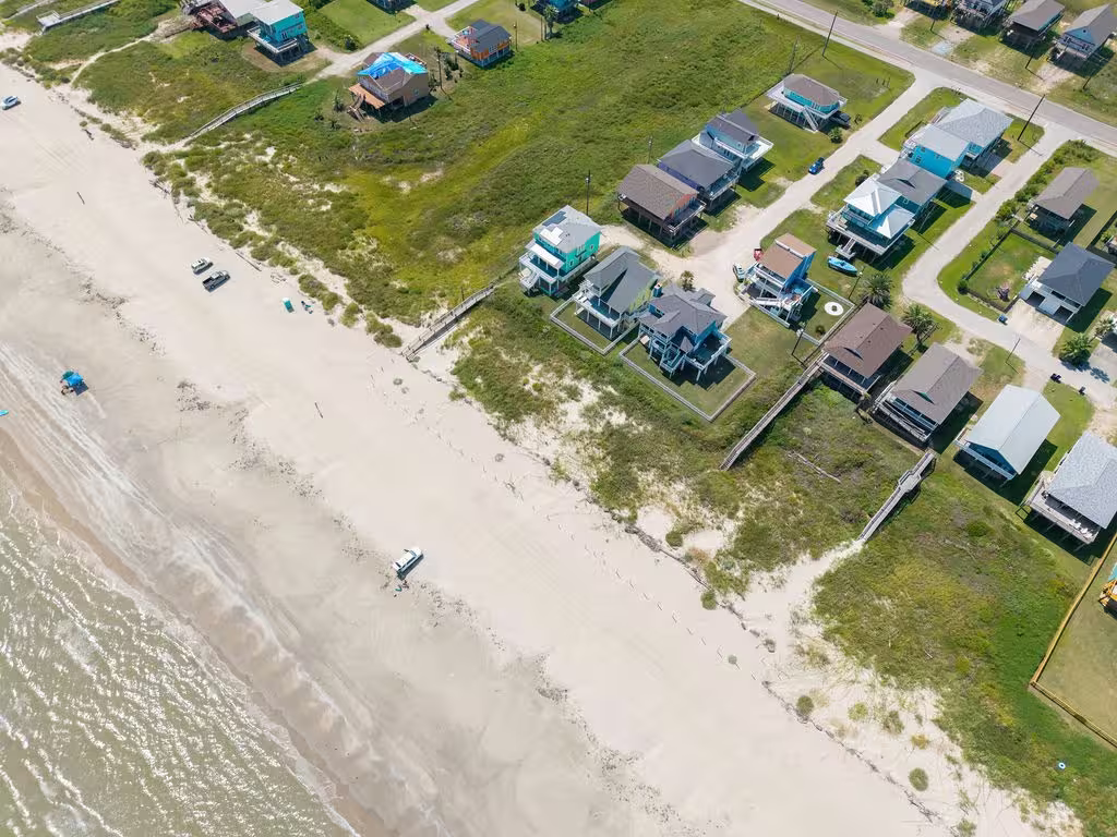 Photo 5 of 128 Mar Vista Court, Surfside Beach, TX