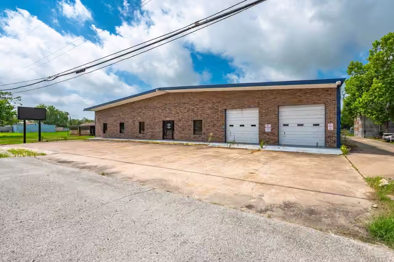 Photo of 8621 Highway 6, Hitchcock, TX 77563