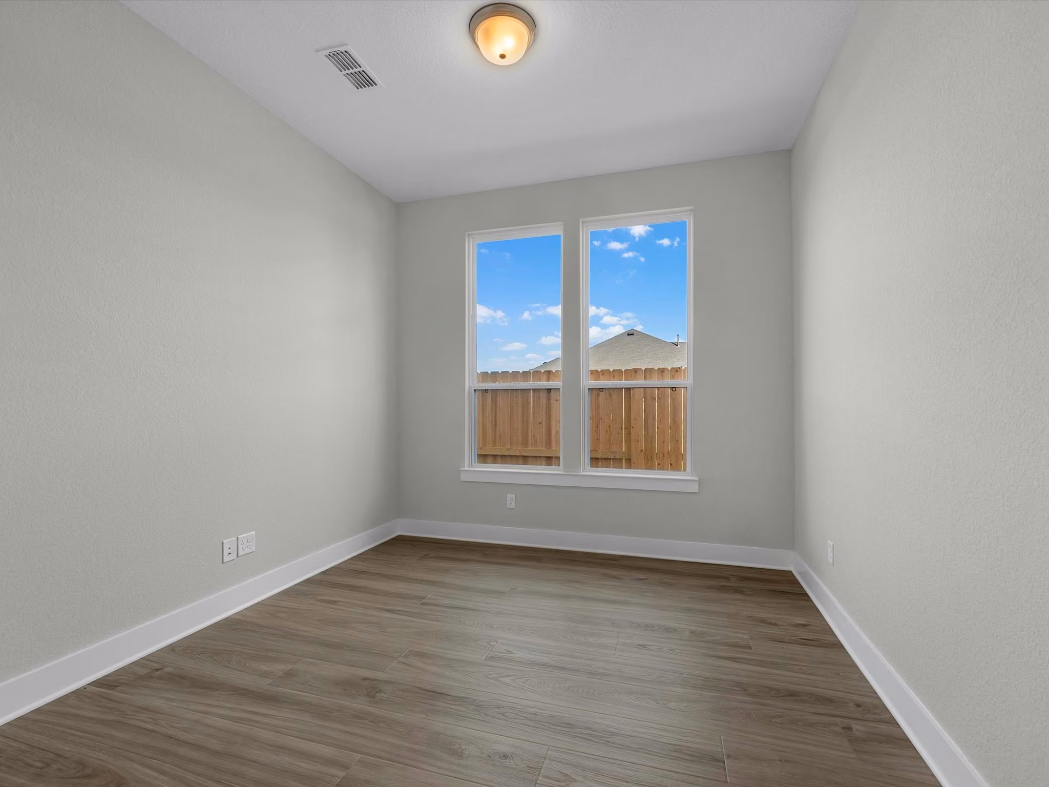 Photo 5 of 8034 Sunny Ridge Drive, Fulshear, TX