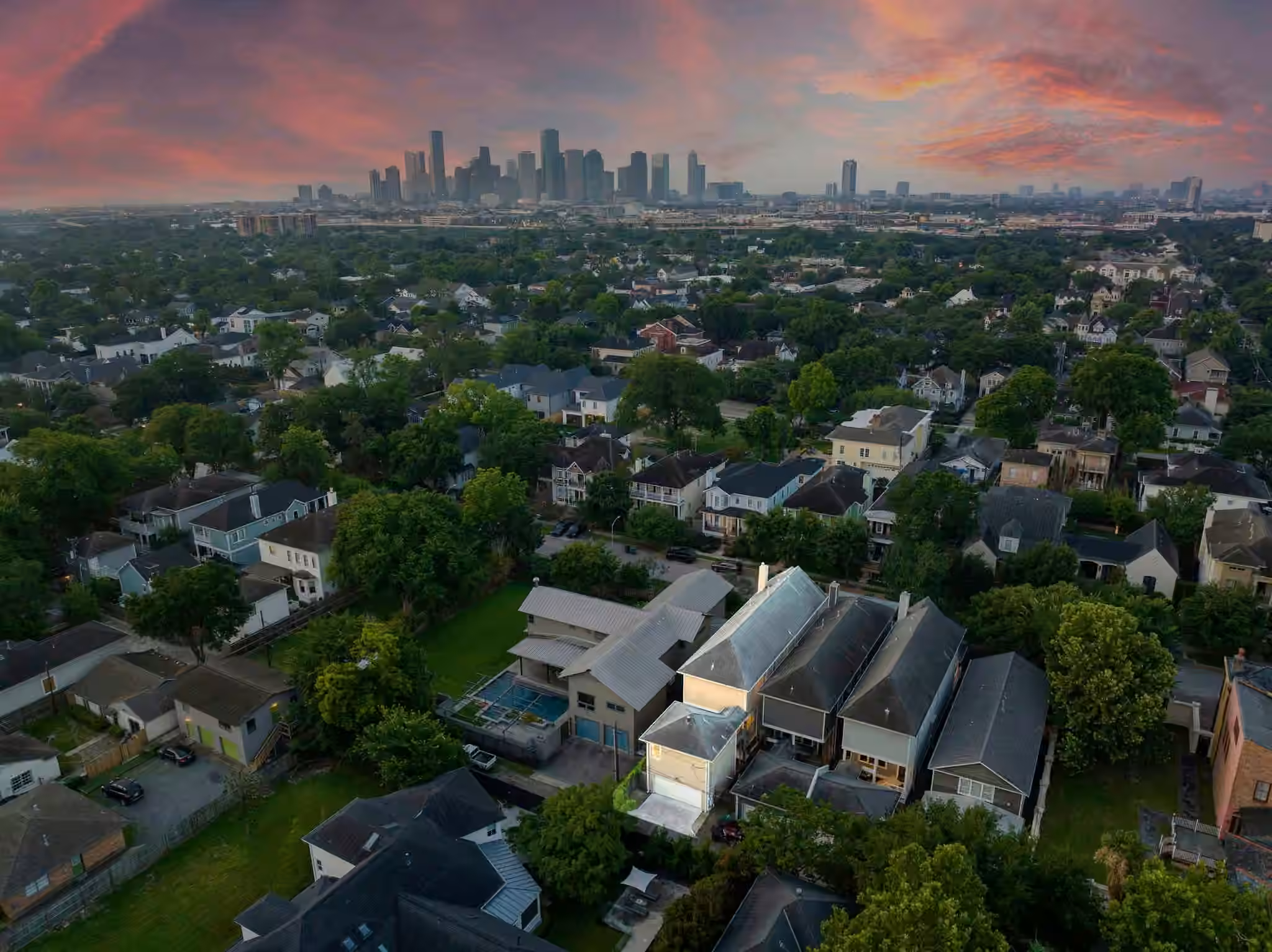 Photo 5 of 619 E 8th 1/2 Street, Houston, TX