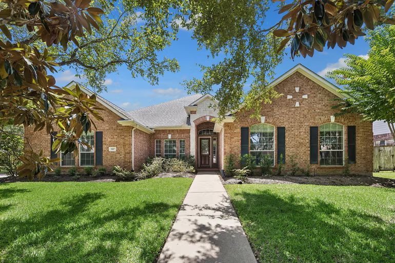 Photo 2 of 1007 Longdraw Drive, Katy, TX