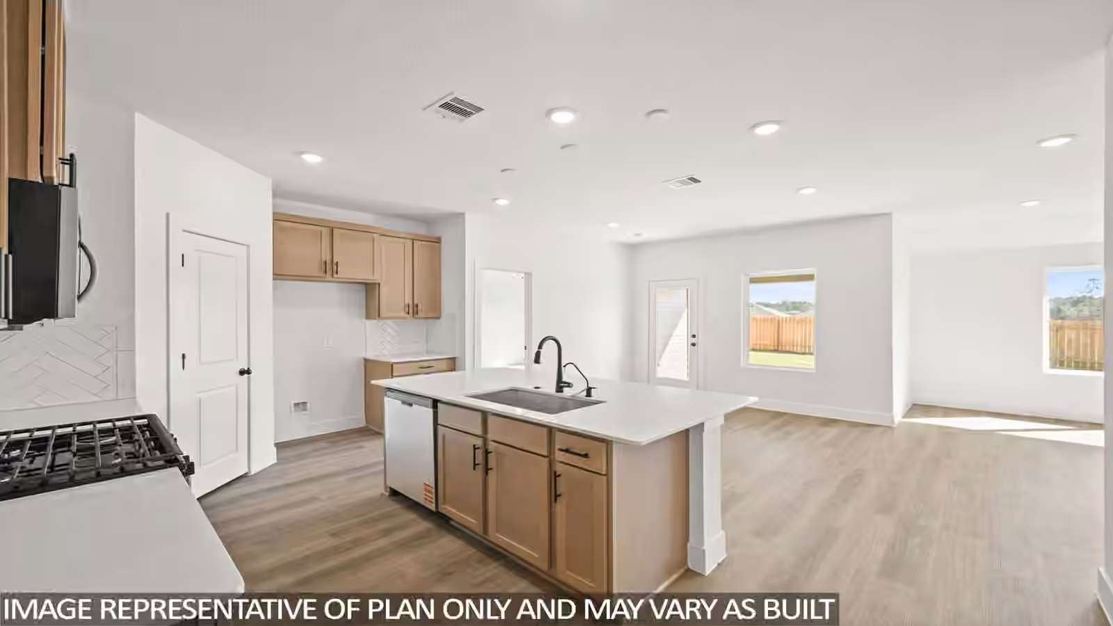 Photo 4 of 15906 Maybelle Street, Montgomery, TX