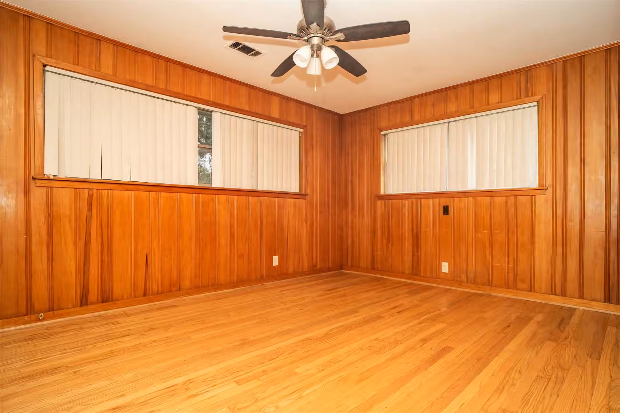 Photo 5 of 4829 Hummingbird Street, Houston, TX