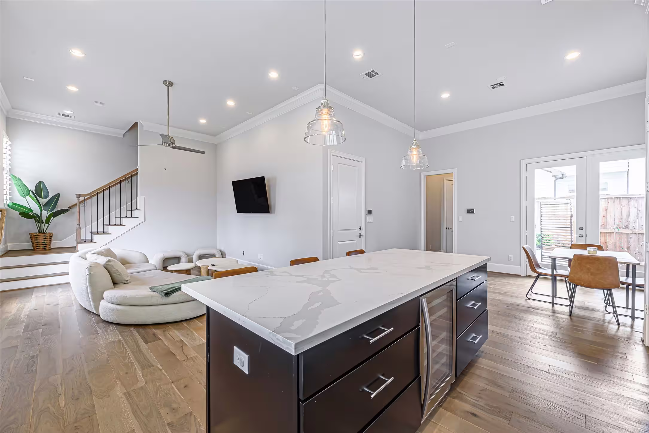 Photo 4 of 2414 Hollister Road, Houston, TX