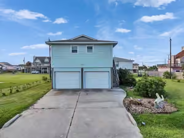 Photo 3 of 16531 Lewis Scott Road, Jamaica Beach, TX