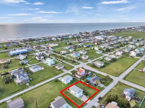 Photo 5 of 16531 Lewis Scott Road, Jamaica Beach, TX