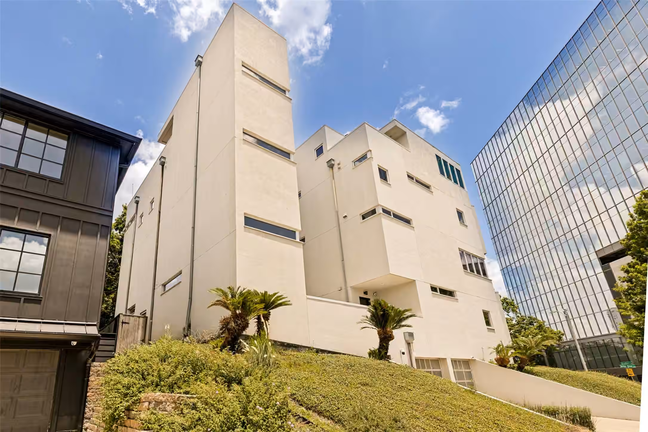 Photo 4 of 608 Stanford Street A, Houston, TX