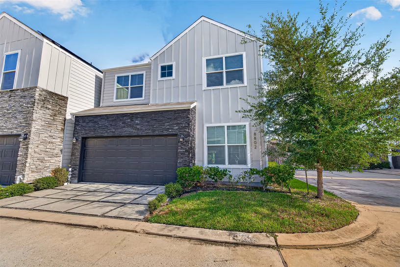 Photo 4 of 8802 Hollister Pine Court, Houston, TX