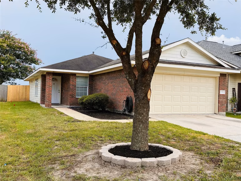 Photo 3 of 7422 Secretariat Ridge Drive, Humble, TX