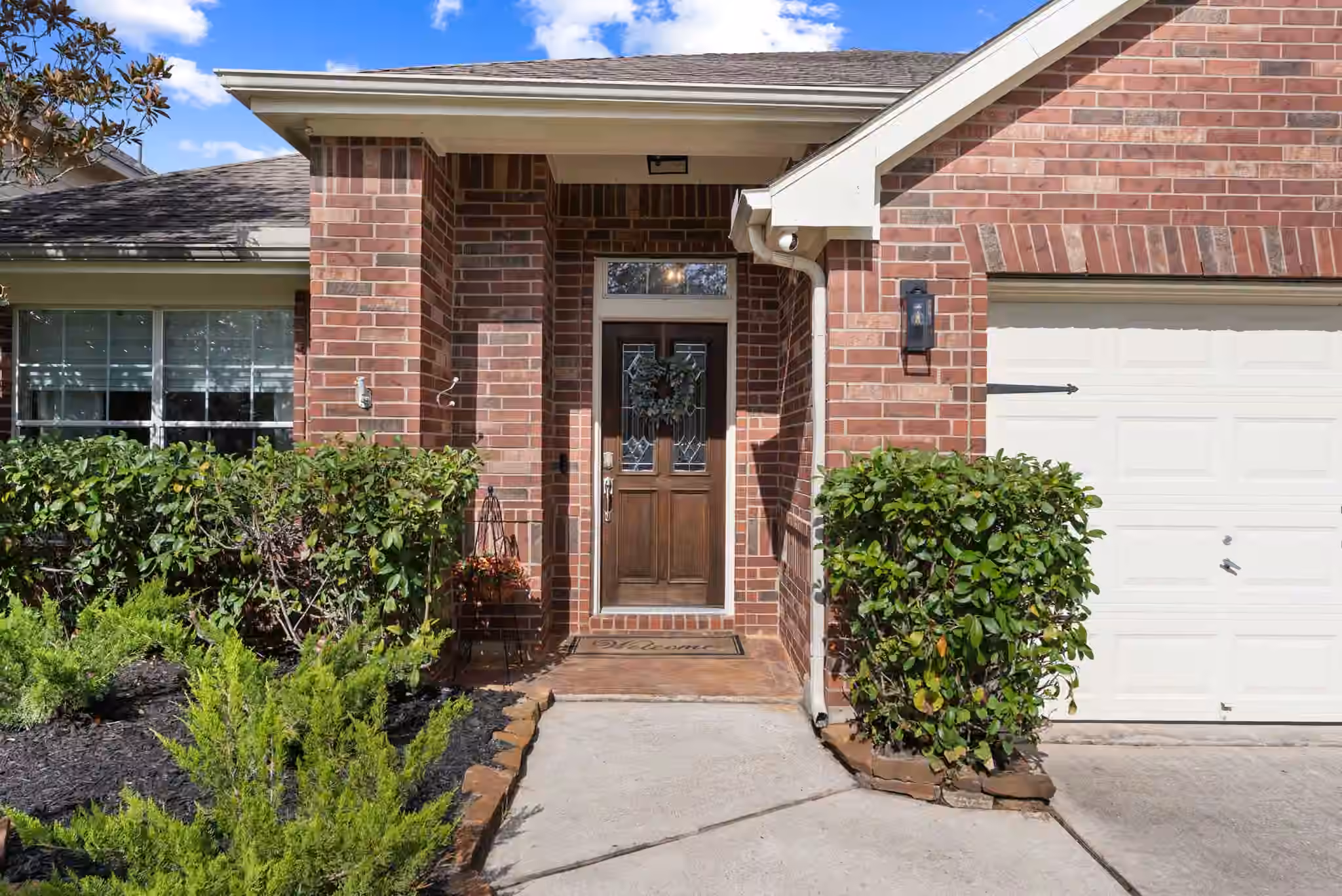 Photo 3 of 30911 Still Oaks Lane, Spring, TX