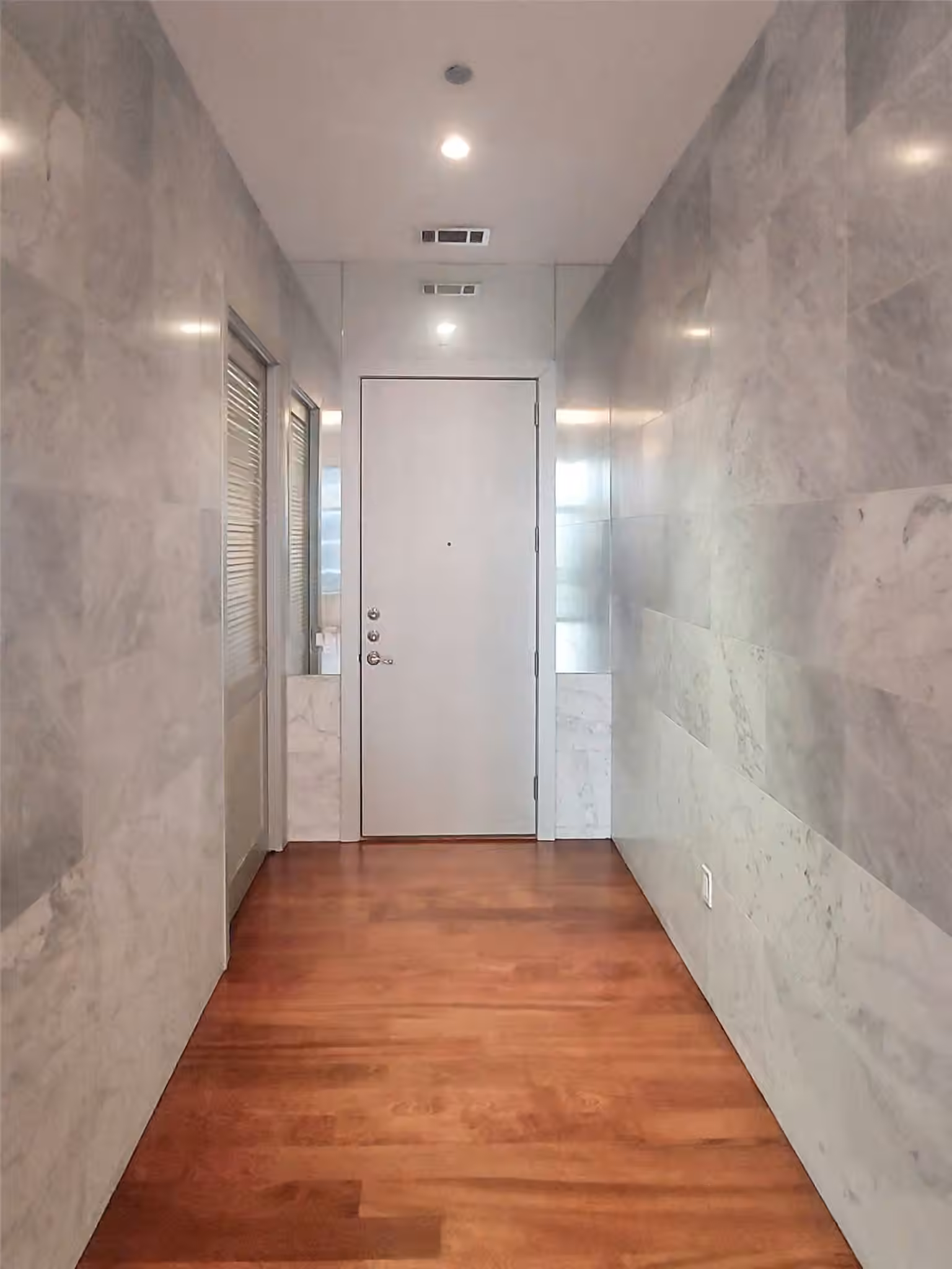 Photo 4 of 5005 Hidalgo Street 807, Houston, TX