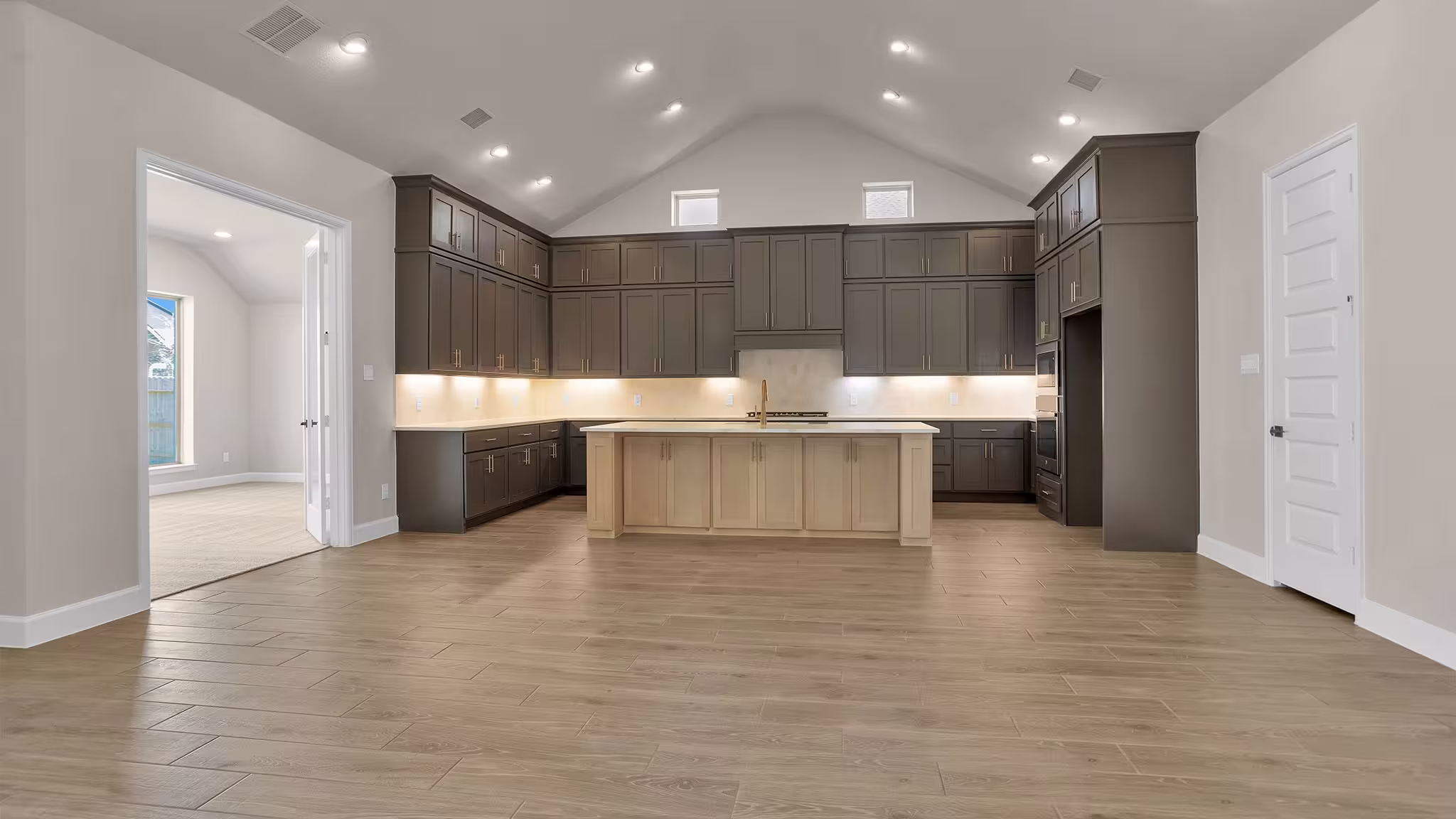 Photo 3 of 19007 Mandarin Street, Manvel, TX