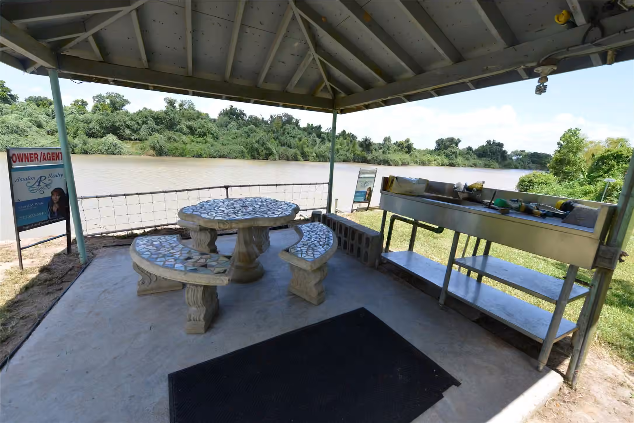 Photo 5 of 247 Selkirk Drive, Bay City, TX