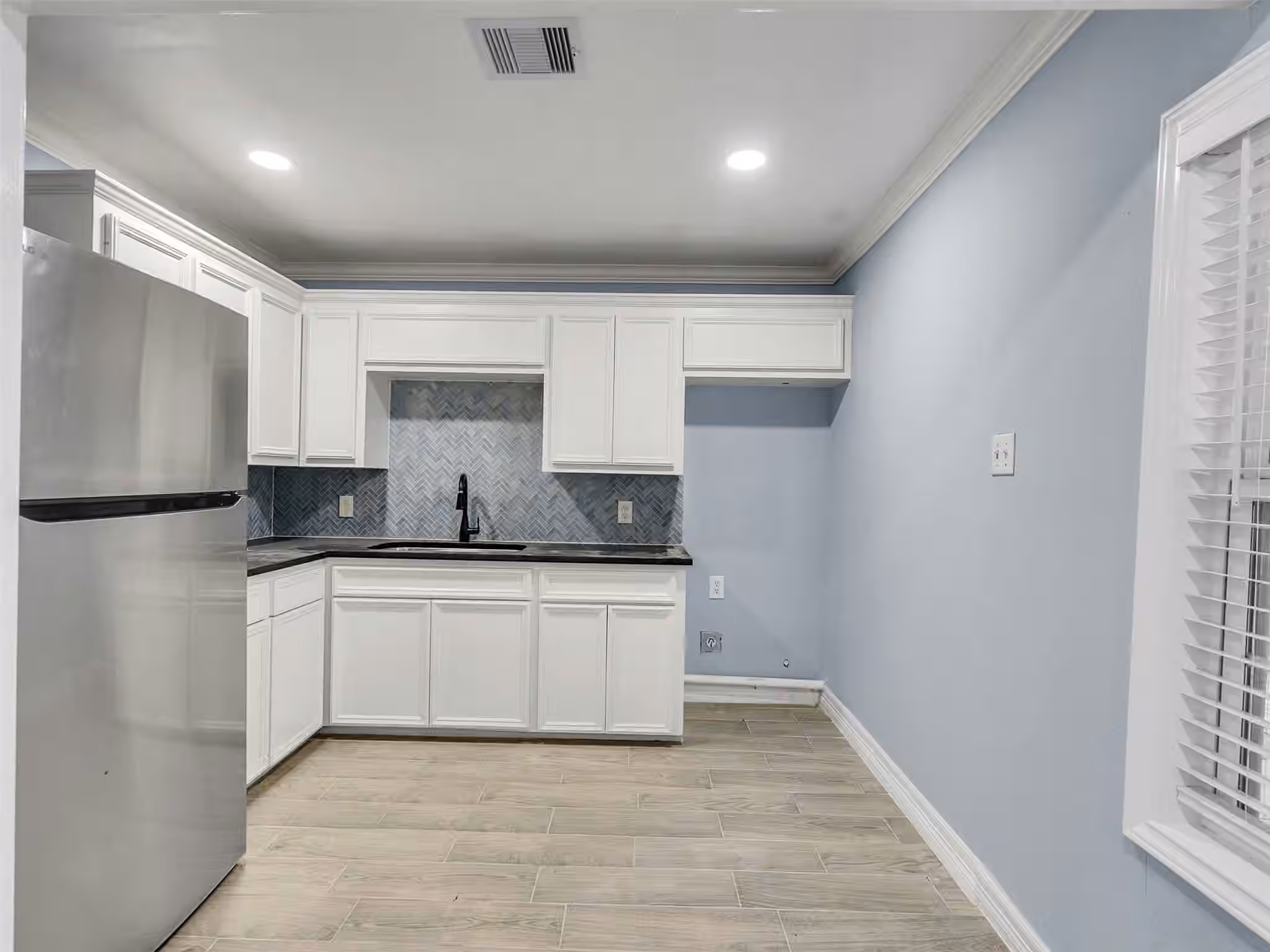Photo 6 of 4418 Dacca Drive, Houston, TX