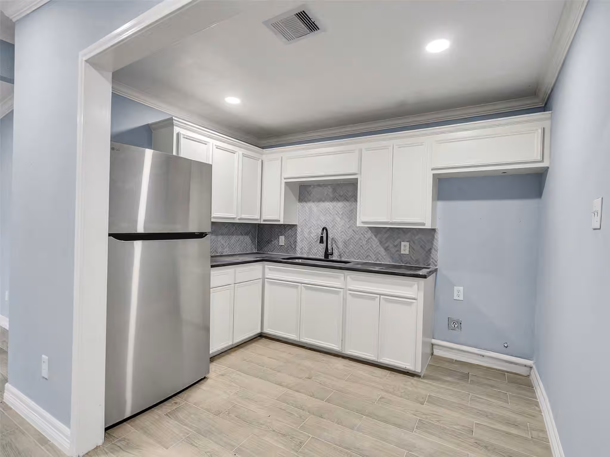 Photo 7 of 4418 Dacca Drive, Houston, TX